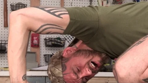 Tatted shaggy Hunk Gives Facial To nasty Handyman